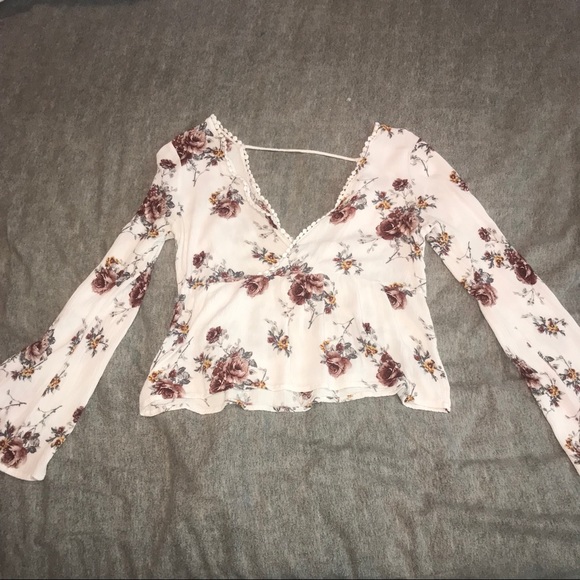 Tilly’s long sleeve blouse - Picture 1 of 3